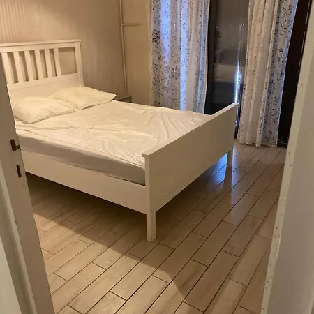 Semesterbostad Maison A 800mn De La