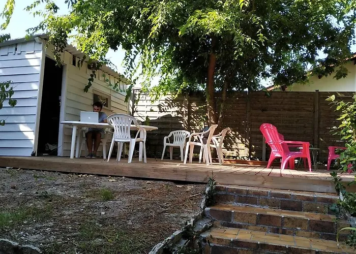 Maison A 800mn De La *